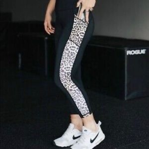 Leopard Pocket Brilliant HiRise Crop Leggings